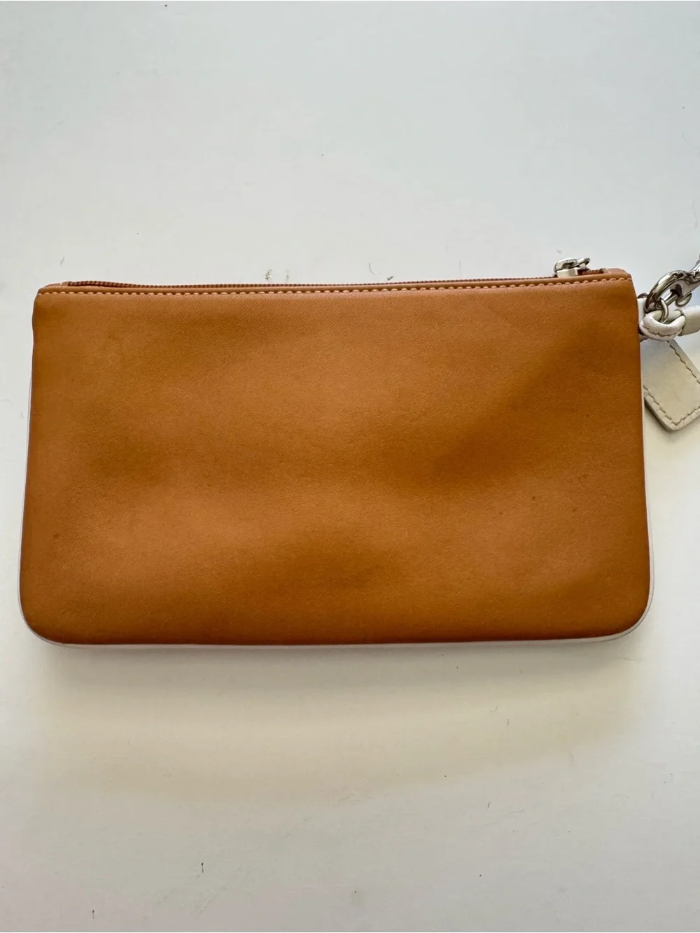 Vintage Coach Y2K Tan Leather Wristlet with White Trim and Silver Hardware